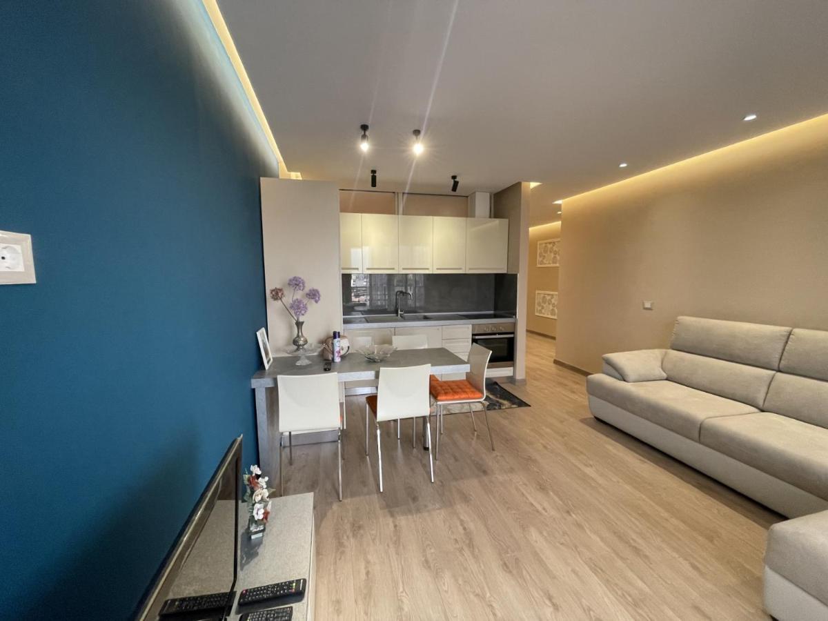 City Center Apartment 1 Tirana Esterno foto